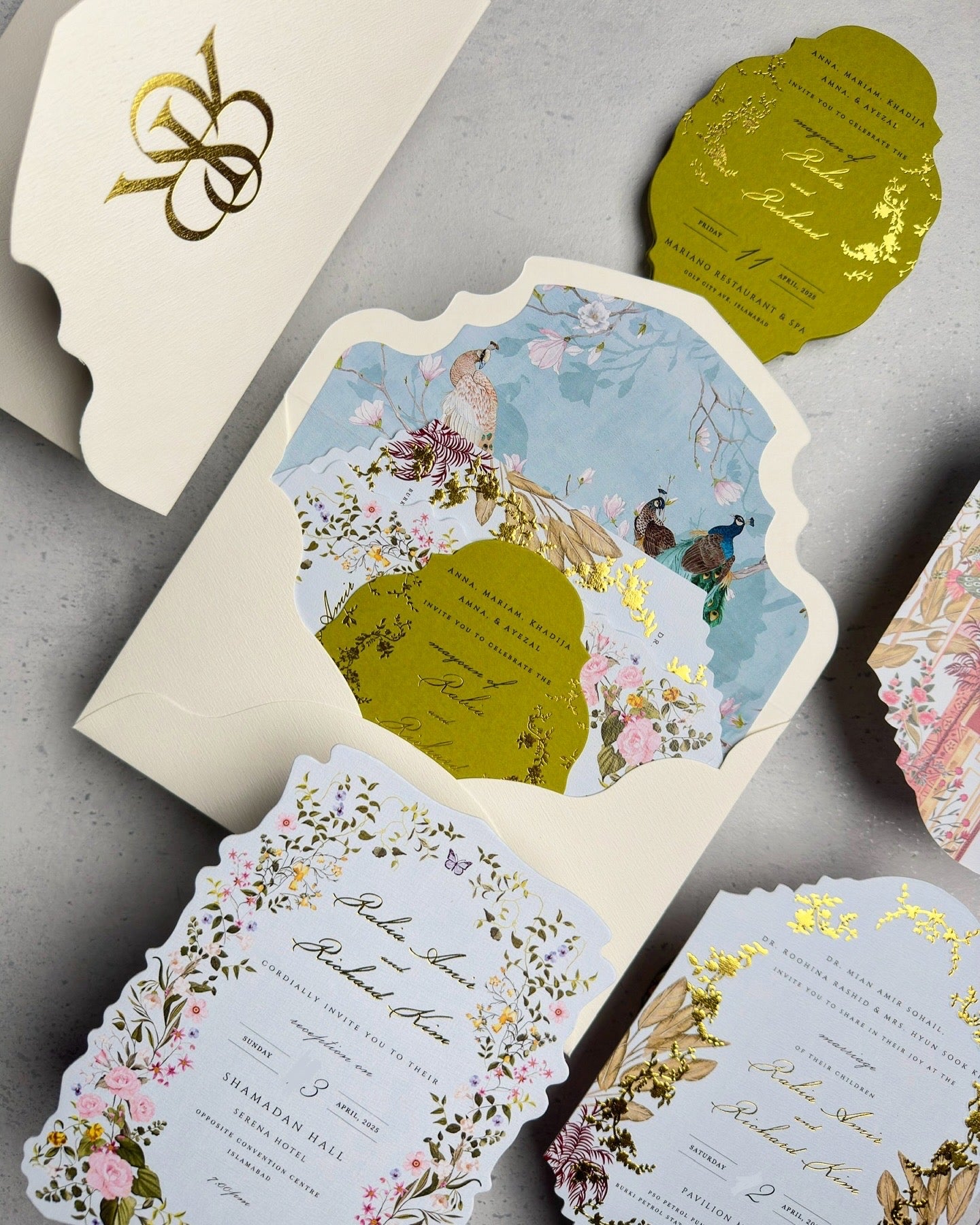 A Luxurious Regal Invitation