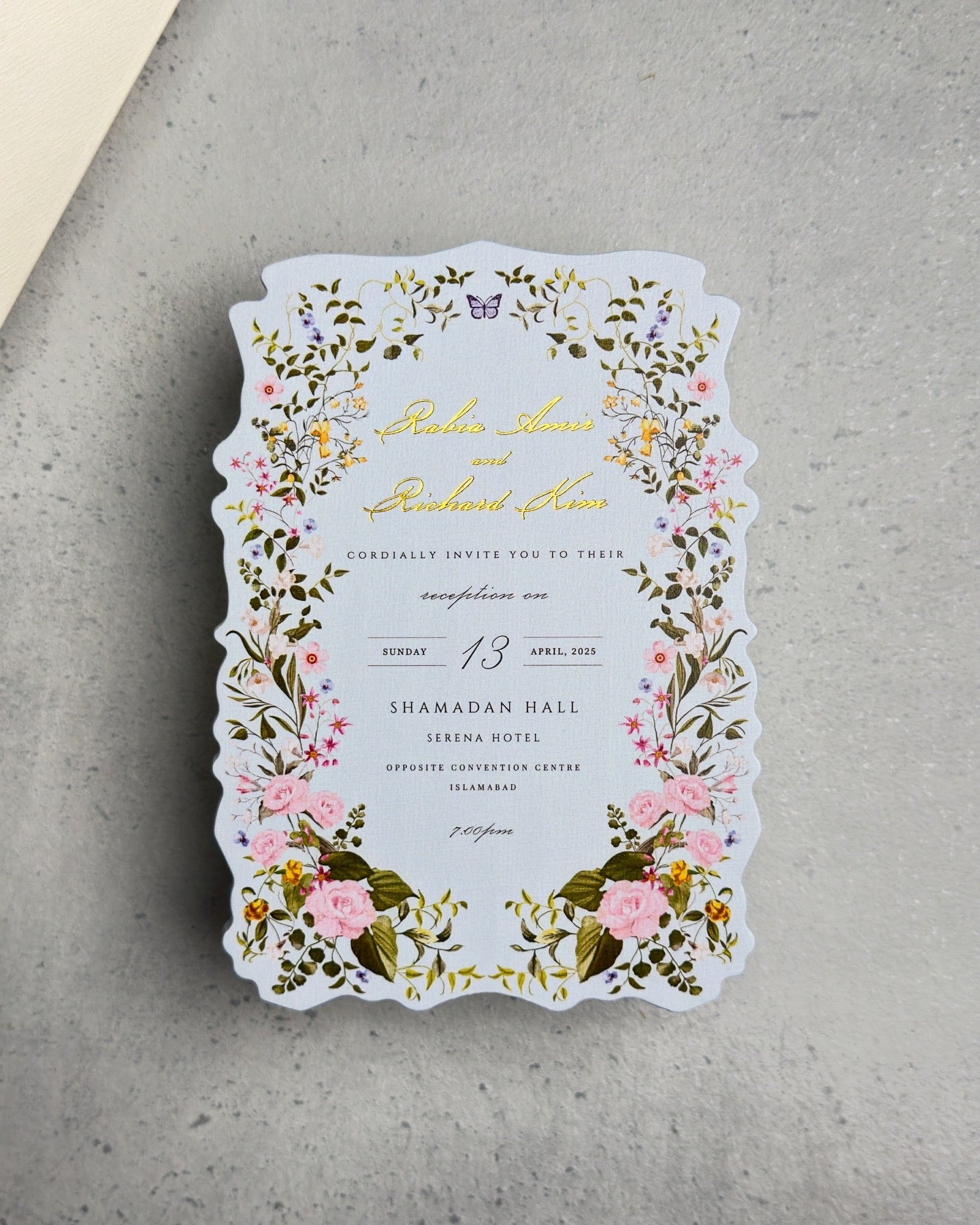 A Luxurious Regal Invitation