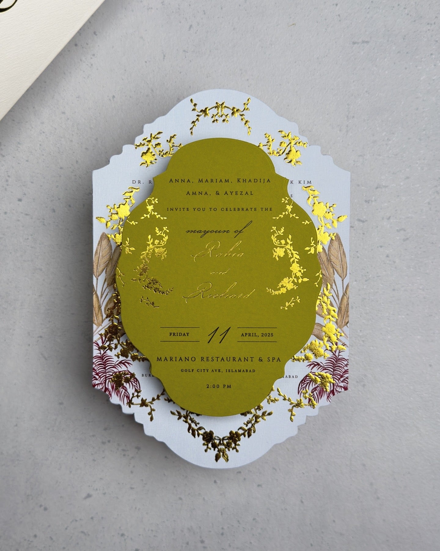 A Luxurious Regal Invitation